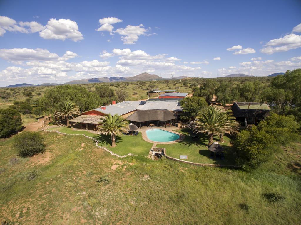ווינדהוק Auas Safari Lodge מראה חיצוני תמונה