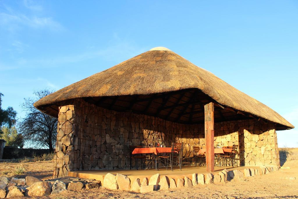ווינדהוק Auas Safari Lodge מראה חיצוני תמונה