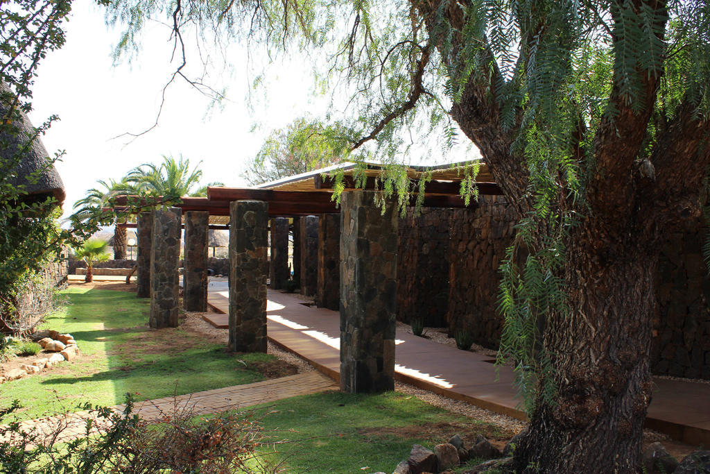 ווינדהוק Auas Safari Lodge מראה חיצוני תמונה