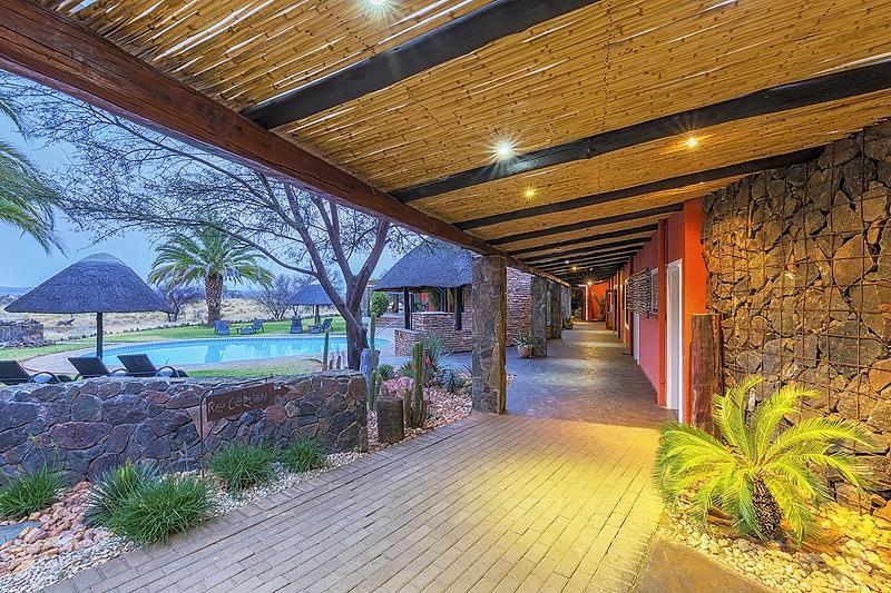 ווינדהוק Auas Safari Lodge מראה חיצוני תמונה