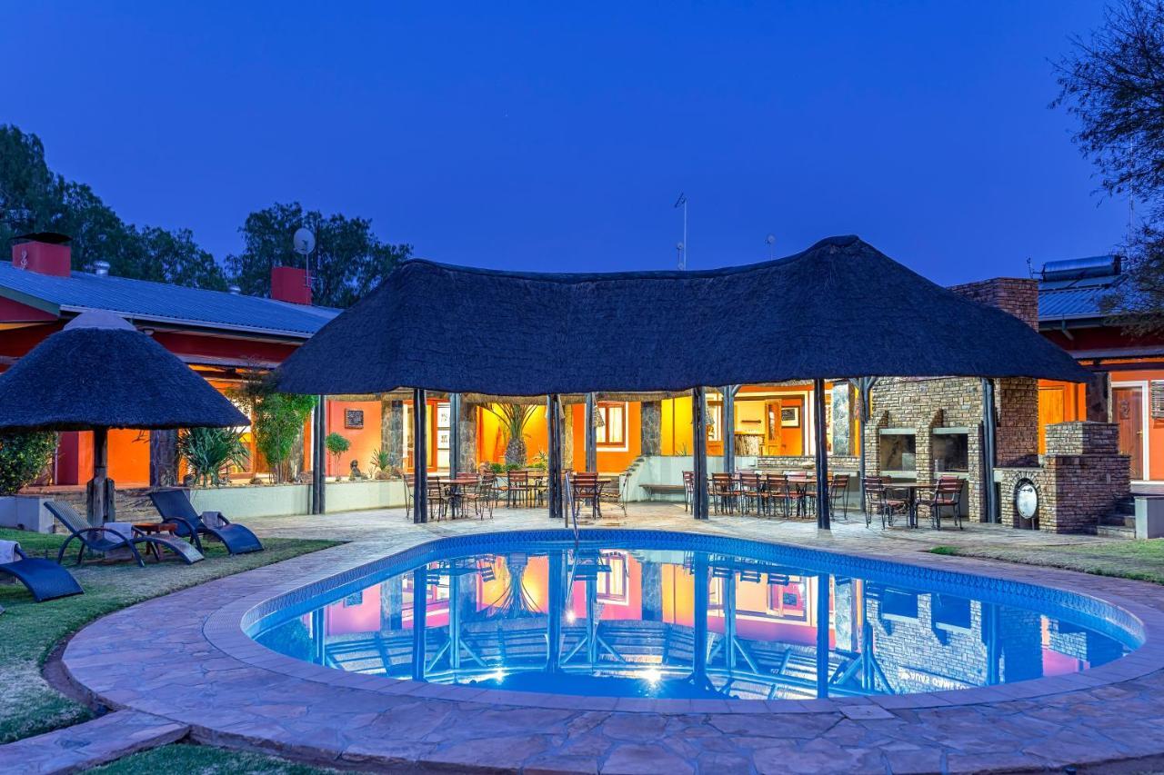 ווינדהוק Auas Safari Lodge מראה חיצוני תמונה